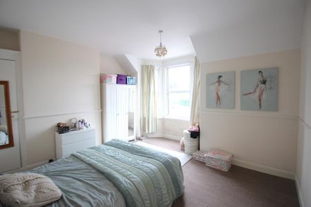 3 Bedroom Terraced House To Rent - Photo 4