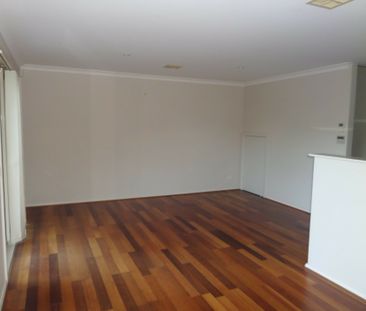 Modern townhouse! - Photo 2