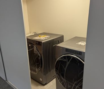 For Lease - 676 Fleetwood Drive, Oshawa, Ontario - Photo 2