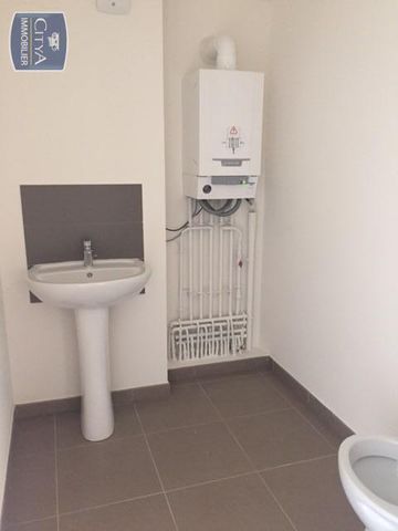 Location Maison 4 pièces 88m² MIGNALOUX BEAUVOIR 86550 - Photo 4