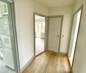 Indbydende 2-værelses lejlighed med skøn atmosfære - Foto 5