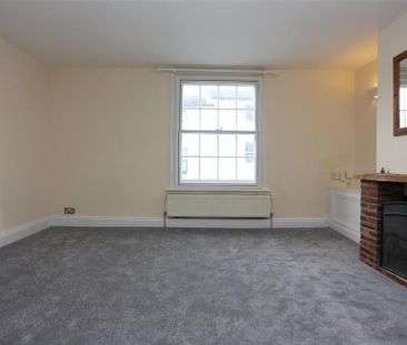 2 bedroom maisonette to rent - Photo 2