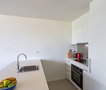 LOVELY BRUNSWICK RESIDENCE - Photo 2