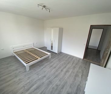 Pronájem bytu 5+1 • 115 m² bez realitkyJižní Ⅱ, Praha - Záběhlice - Photo 3