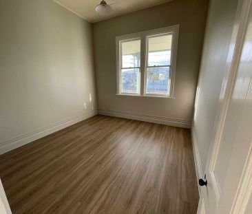 Cozy 4 beds house in Petone Heart - Photo 5