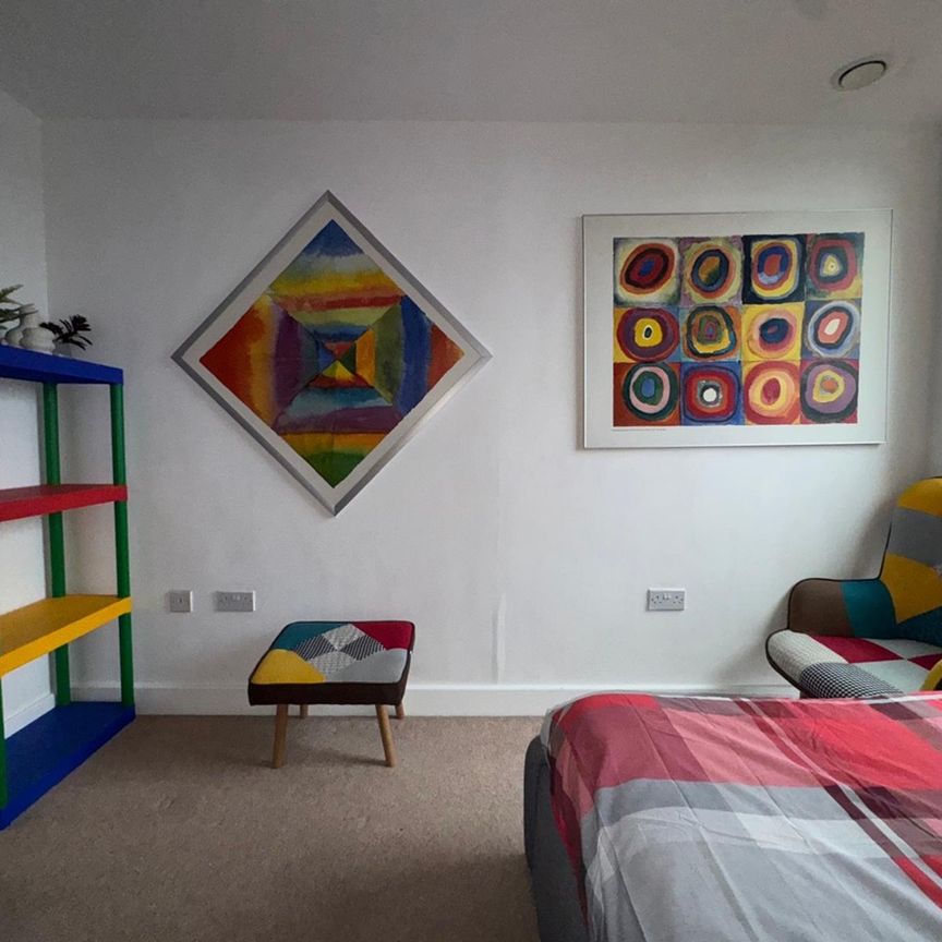 Room in a Shared Flat, Booth Court, SE13 - Photo 1
