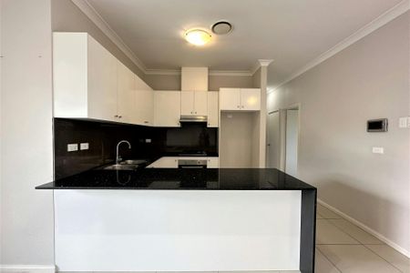 MODERN THREE BEDROOM VILLA - Photo 4