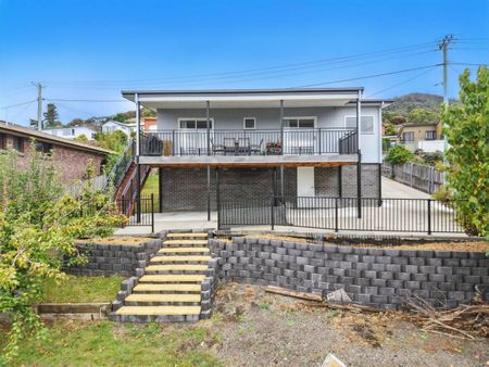 Amazing Views & Centrally Located - Photo 2