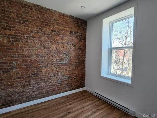 2013B rue Wellington - Beautiful 2- bedroom apartment - Photo 1