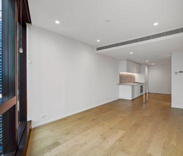 Elegant 2-Bedroom Residence at Australia 108 - Photo 4