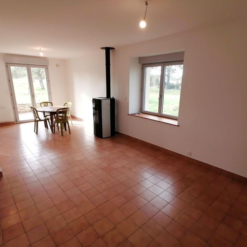 A LOUER A LAILLE- LIMITROPHE BRUZ- Maison de type longère rénovée partiellement de type 5/6, co... - Photo 1