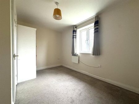 2 bedroom terraced house to rent - Photo 2