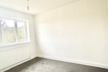 3 bedroom detached house to rent - Photo 4