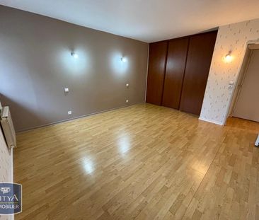 Location Appartement 2 pièces 59m² CHATEAUROUX 36000 - Photo 4