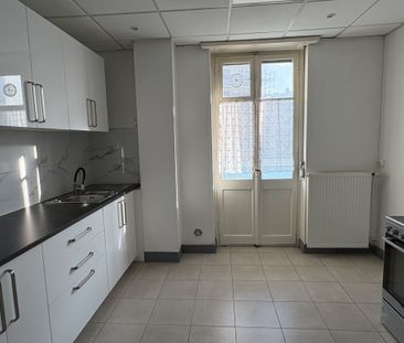 Location Appartement 3 pièces 75m² MULHOUSE 68200 - Photo 2
