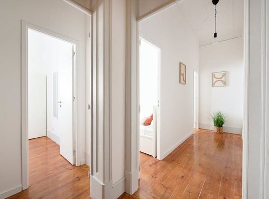 Rua Chaby Pinheiro, Lisbon, Lisbon 1000-096 - Photo 1