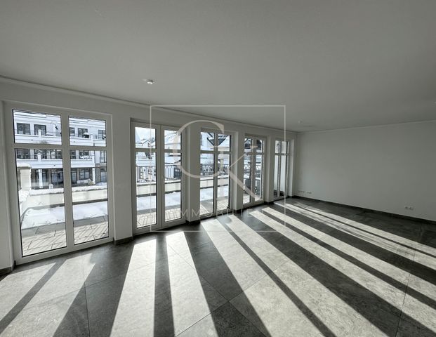 Stilvolle 4,5-Zimmer-Wohnung mit 2 Terrassen & 2 Stellplätzen - Photo 1