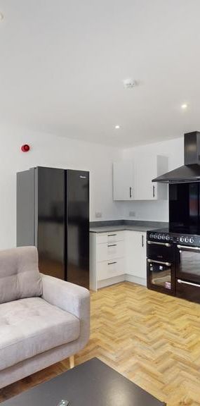 1 bedroom in a house share to rent - Photo 1
