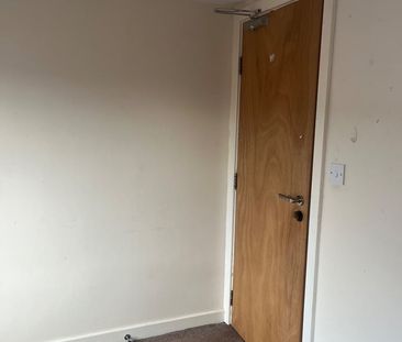 Room in a Shared House, Acomb Street, M14 - Photo 6