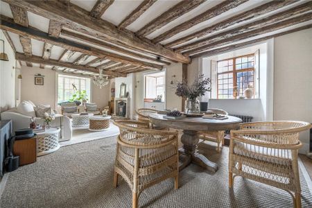 6 bedroom detached house to rent - Photo 4