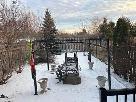 531 Reeves Way Boulevard #Main - Photo 3