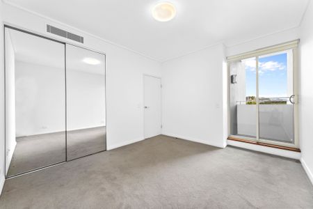 Waterfront Townhome - Photo 5