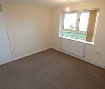 1 bed Apartment - To Let - Photo 4