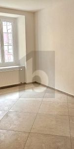 RÉNOVÉ À PROXIMITÉ DU CENTRE-VILLE - Foto 3