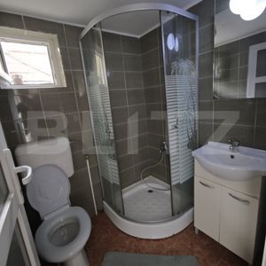 Garsonieră de închiriat la curte – zonă foarte accesibi - Photo 2