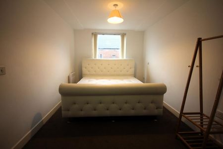 2 bedroom flat to rent - Photo 5