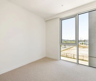 Waterfront Living at Its Finest – Stylish 1st Level Apartment - Photo 2