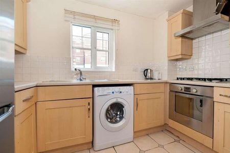 Bedroom Ground Floor Apartment Near Edgware, HA8 - Photo 5