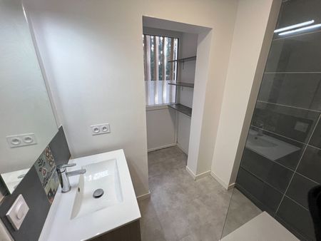 Location Appartement 3 pièces 70m² - Photo 4