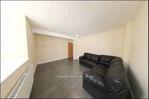 6 Bedroom Student Lets in Leeds - Photo 1