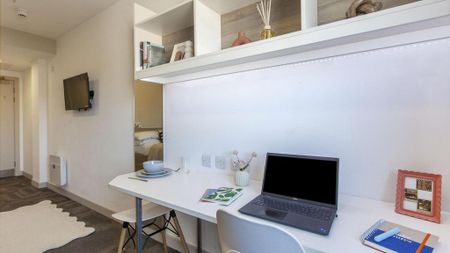 Studio to rent - Photo 2