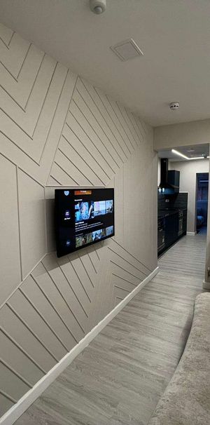 Modern, Bright Rooms with Private En-Suites Room 5 - Photo 1