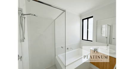 Modern 4-Bedroom Family Home & Study - Photo 5