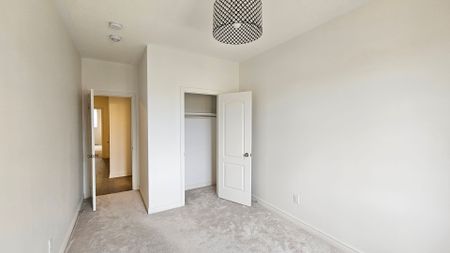 For Lease - 146 Radial Drive, Aurora, Ontario - Photo 2