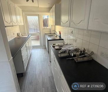 3 bedroom terraced house to rent - Photo 3