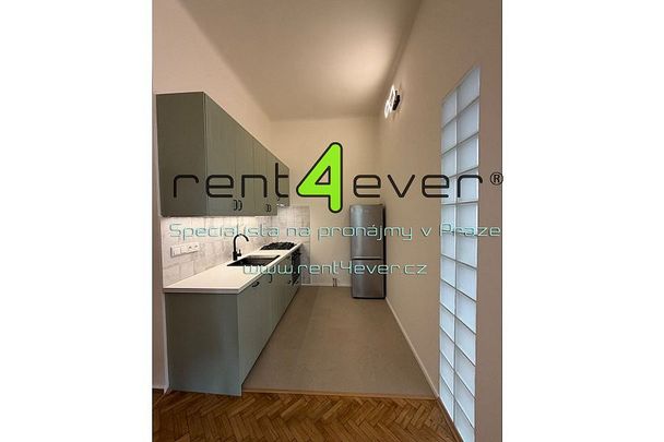 Pronájem bytu 2+1 72 m² - Photo 1