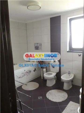 de inch vila P+E langa tg saptamanal moderna la cheie 450mp teren - Fotografie 3