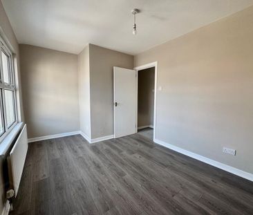 2 Hamilton Terrace, Lurgan, BT66 7DX - Photo 4