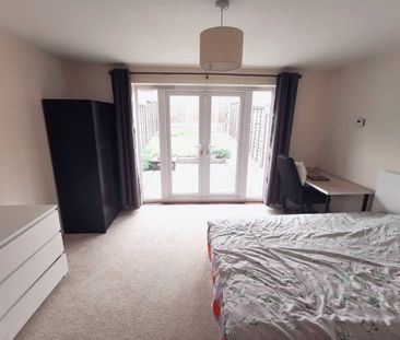 Room in a Shared House, Cherry Tree Drive, CV4 - Photo 2