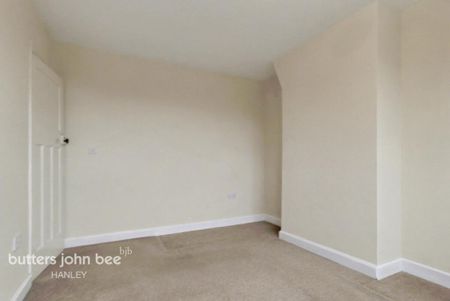 2 bedroom semi-detached house to rent - Photo 5