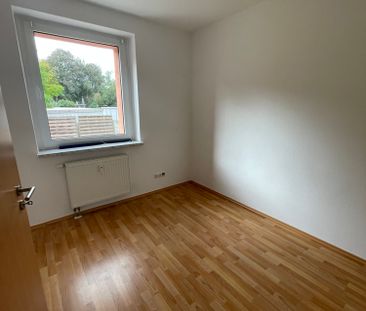 Helle 3-Zimmer-Erdgeschosswohnung mit Terrasse! - Photo 2