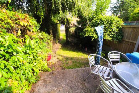 2 bedroom semi-detached house to rent - Photo 3