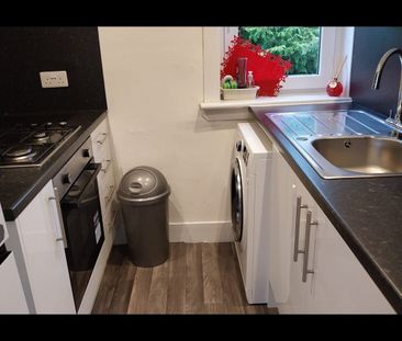 3 Bed Flat, Hillington, G52 - Photo 3