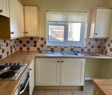 2 bedroom semi-detached bungalow to rent - Photo 6