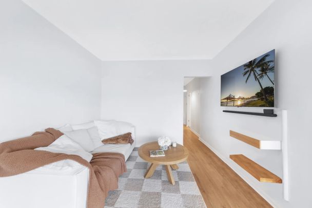 Elegant Boutique Living with Gorgeous Primrose Park Views - Photo 1