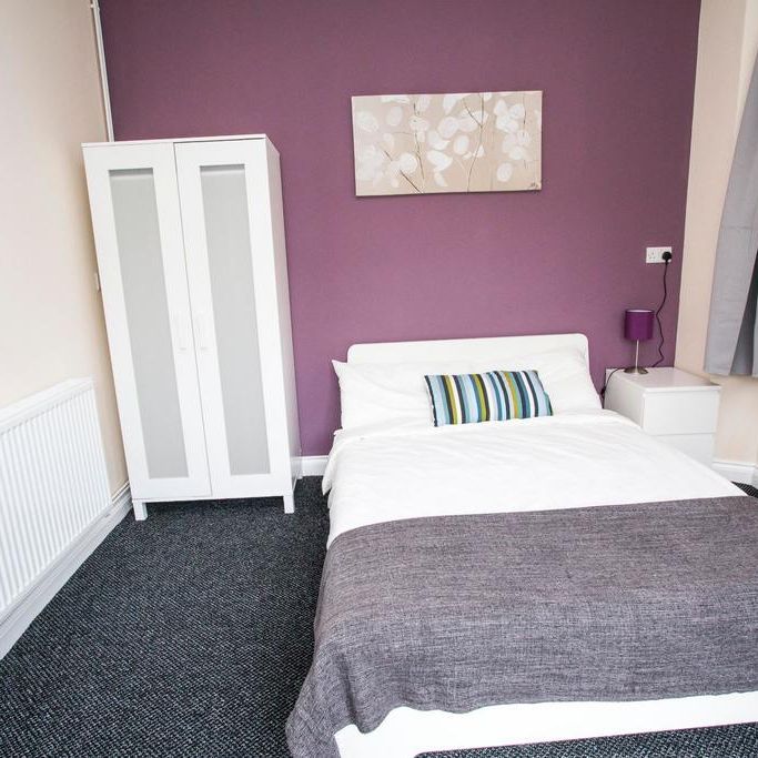 1 bedroom in a house share to rent - Photo 1